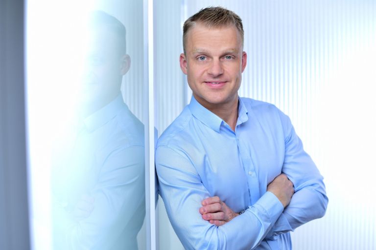 Malte Zuch, Lead Data Scientist at the EOS Center of Analytics. AI development in companies: Malte Zuch, Lead Data Scientist at the EOS Center of Analytics.