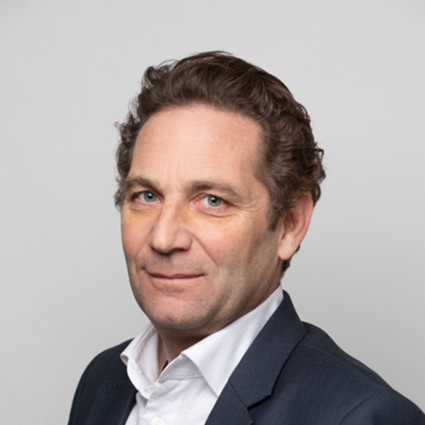 Portrait de Matthieu Delavenne, directeur général d'EOS France